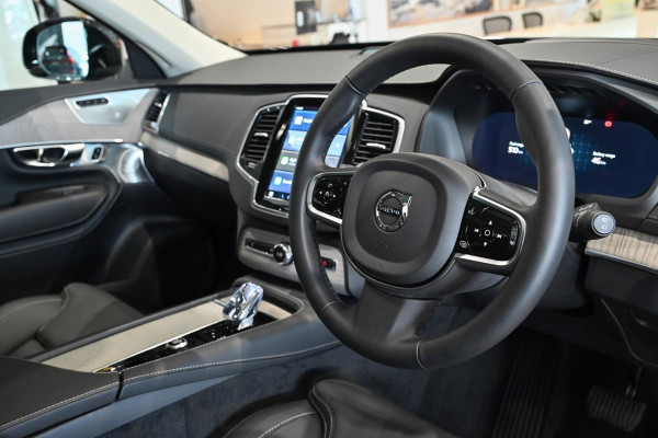 2024 MY25 Volvo XC90  Ultra T8 Plug-In Hybrid SUV Image 6