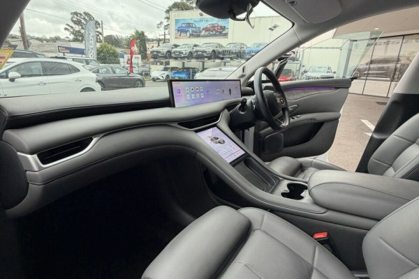 2026 MG IM6 S12L Platinum Wagon Image 20