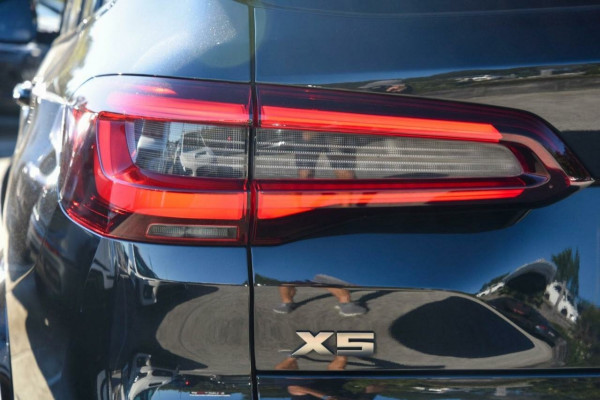 2022 BMW X5 G05 M50i Steptronic SUV Image 21