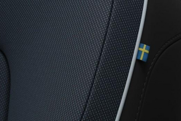 2024 MY25 Volvo EX30  Single Motor Extended Range Ultra SUV Image 5