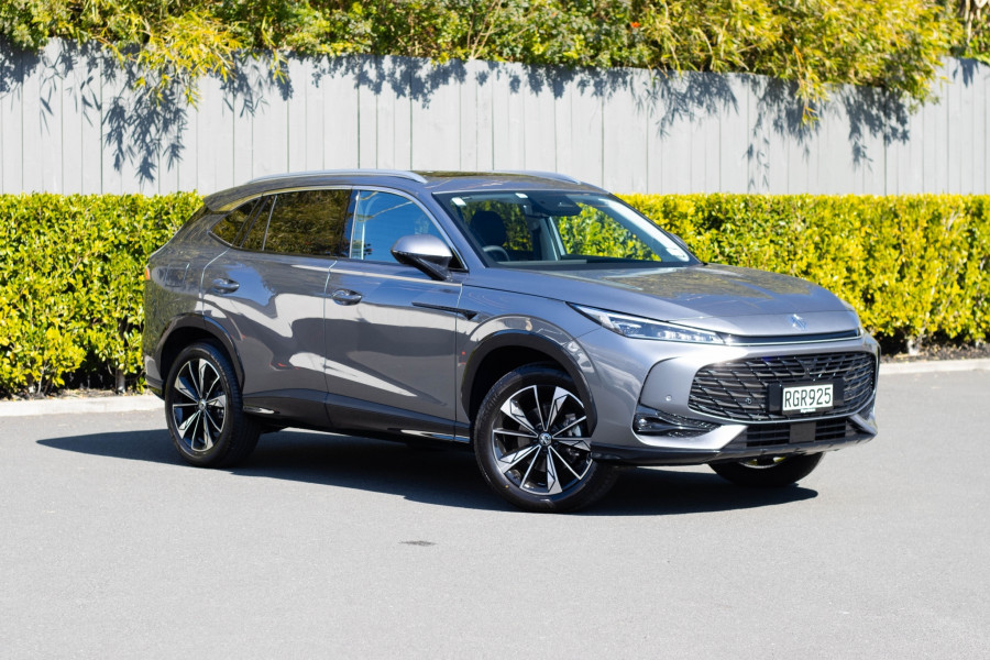 2025 MG HS Essence SUV Image 1