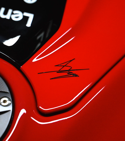 Marc Márquez's original signature on the tank cover Image