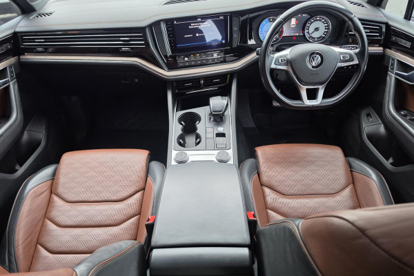 2020 Volkswagen Touareg CR 190TDI Adventure SUV Image 13