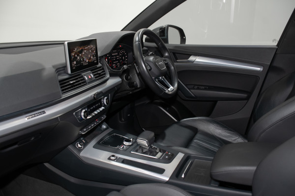 2019 Audi Q5 FY 45 TFSI sport SUV Image 22
