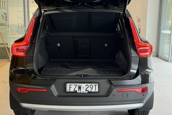 2026 Volvo XC40 XZ Plus B4 SUV Image 8