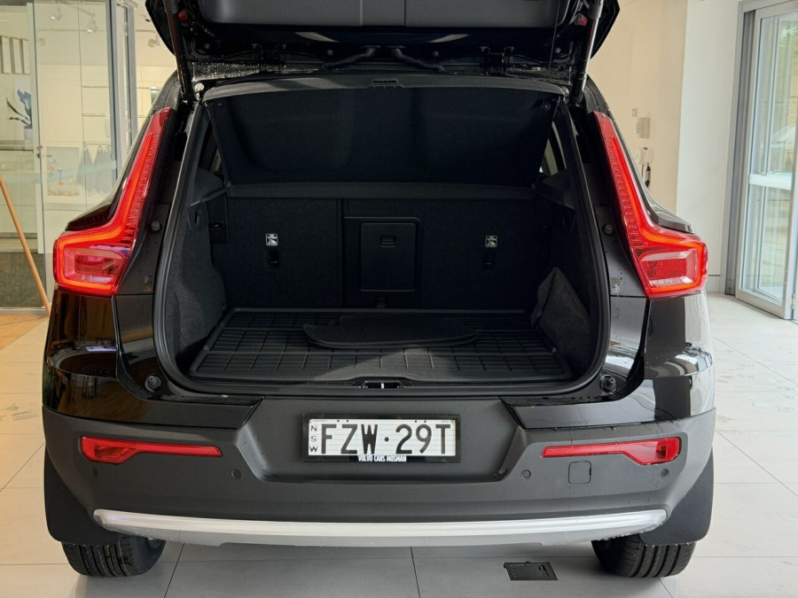 2026 Volvo XC40 XZ Plus B4 SUV Image 8