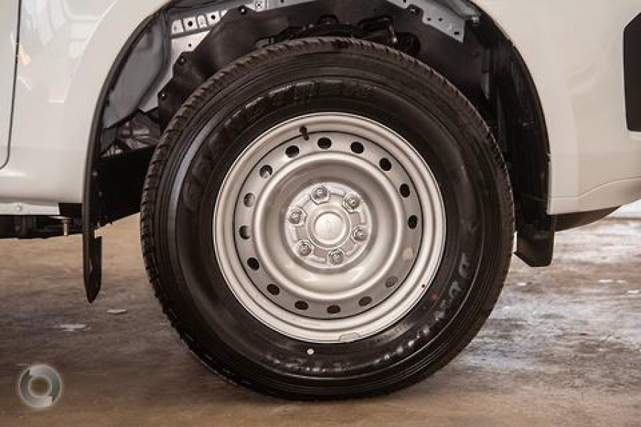 2026 MY25.5 Isuzu D-MAX RG SX High Ride Cab Chassis Image 5