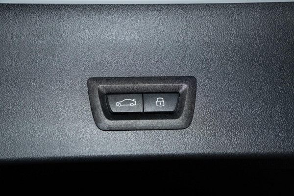2026 BMW X3 G45 30e xDrive SUV image 18