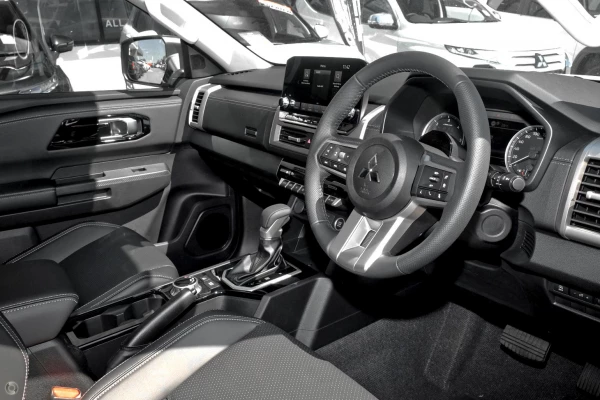 2025 Mitsubishi Triton MV GLS Ute Image 4