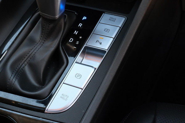 2024 MY25 Hyundai i30 CN7.V2 Premium Sedan Image 19