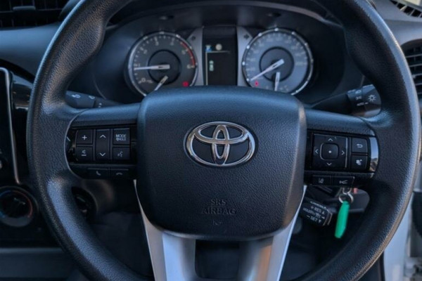 2021 Toyota HiLux GUN125R WorkMate Double Cab Chassis Image 16