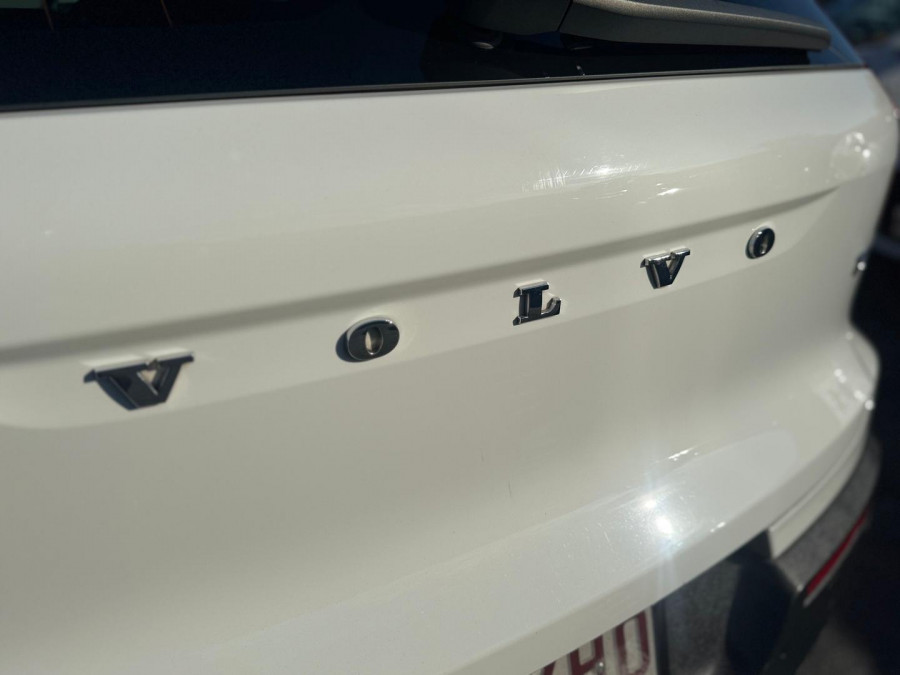 2019 Volvo XC40 XZ T4 Momentum SUV Image 11