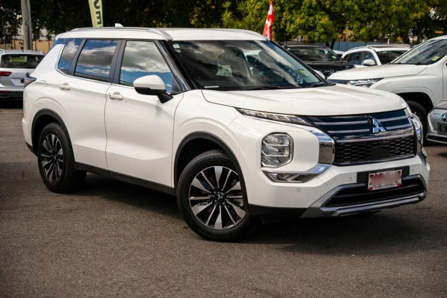2025 Mitsubishi Outlander ZM LS SUV