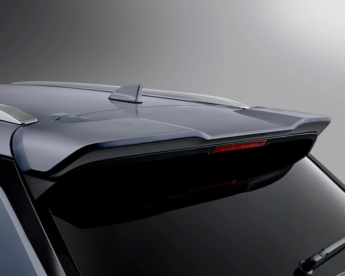Dynamic Tailgate Spoiler, Moonstone Grey