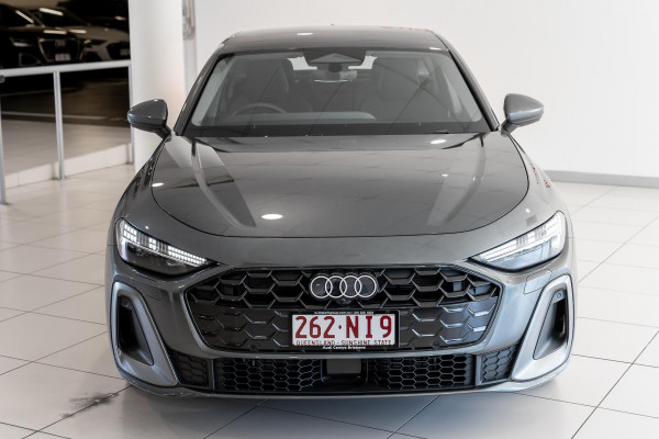 2025 Audi A5 B10 TFSI 150kW S line Sedan image 4