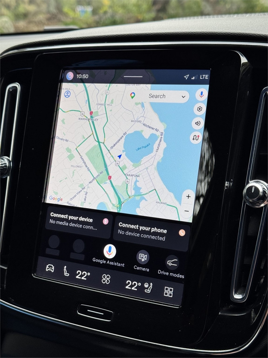 2023 Volvo XC40 XZ Ultimate B5 Dark SUV Image 15