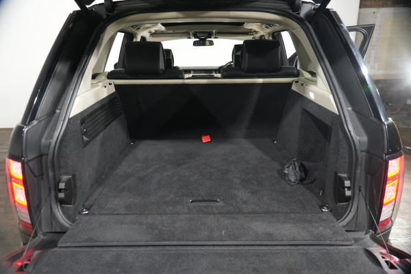 2014 Land Rover Range Rover Autobiography SUV Image 35