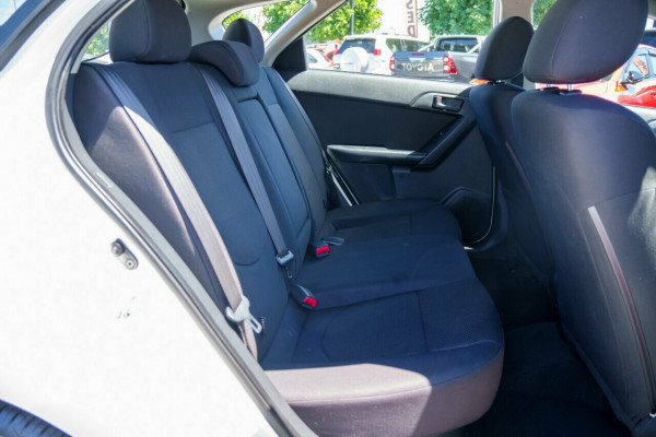 2011 MY12 Kia Cerato TD Si Hatch Image 9