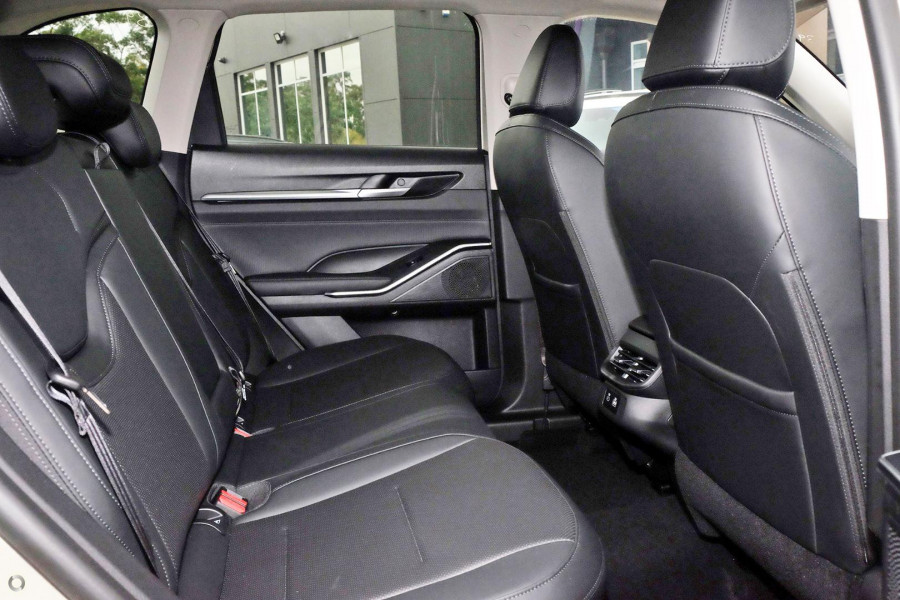 2026 GWM Haval H6 B01 Ultra Hybrid SUV Image 8