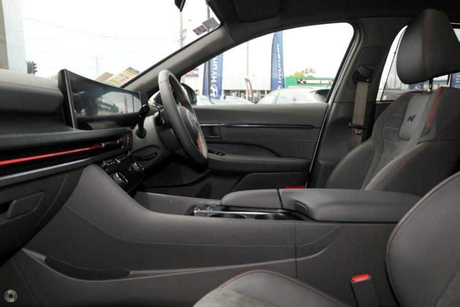 2025 Hyundai Sonata DN8.V4 N Line Sedan Image 8