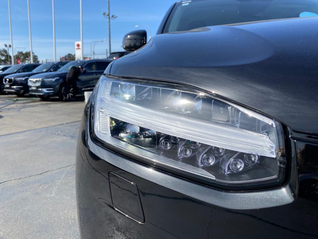 2019 Volvo XC90 L Series D5 Momentum SUV Image 11