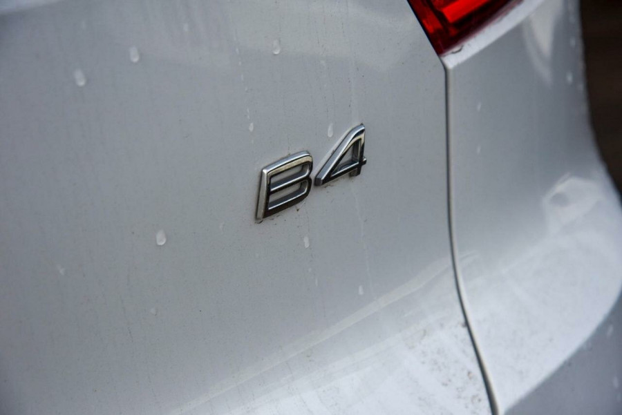 2022 MY23 Volvo XC40 XZ Plus B4 SUV Image 20