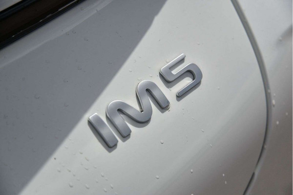 2026 MG IM5 P12L Premium Hatch Image 6