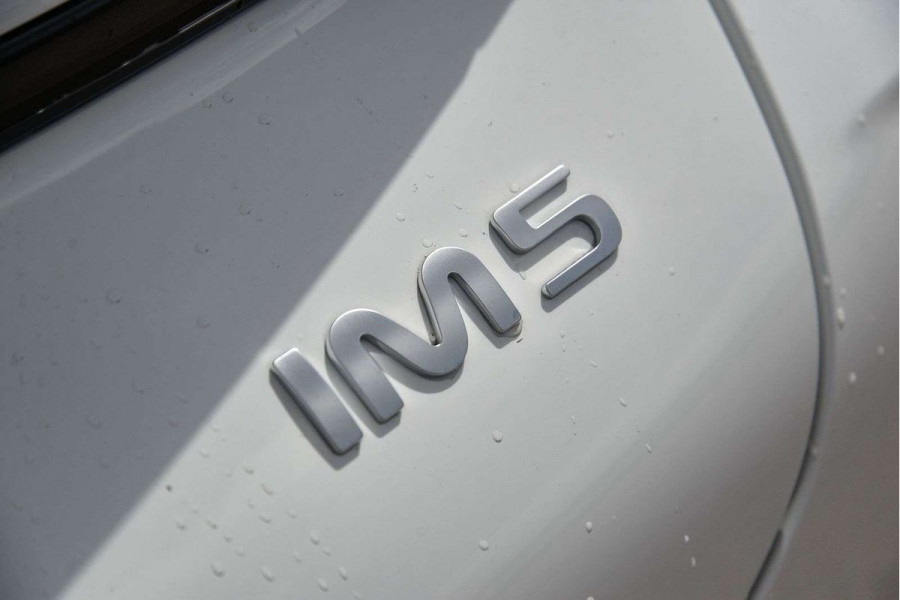 2026 MG IM5 P12L Premium Hatch Image 6