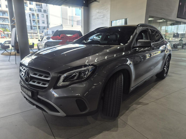 2018 Mercedes-Benz GLA-Class X156 GLA180 SUV image 4