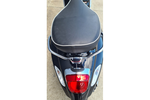 2021 Vespa Sprint 150 iGet Motorcycle Image 4