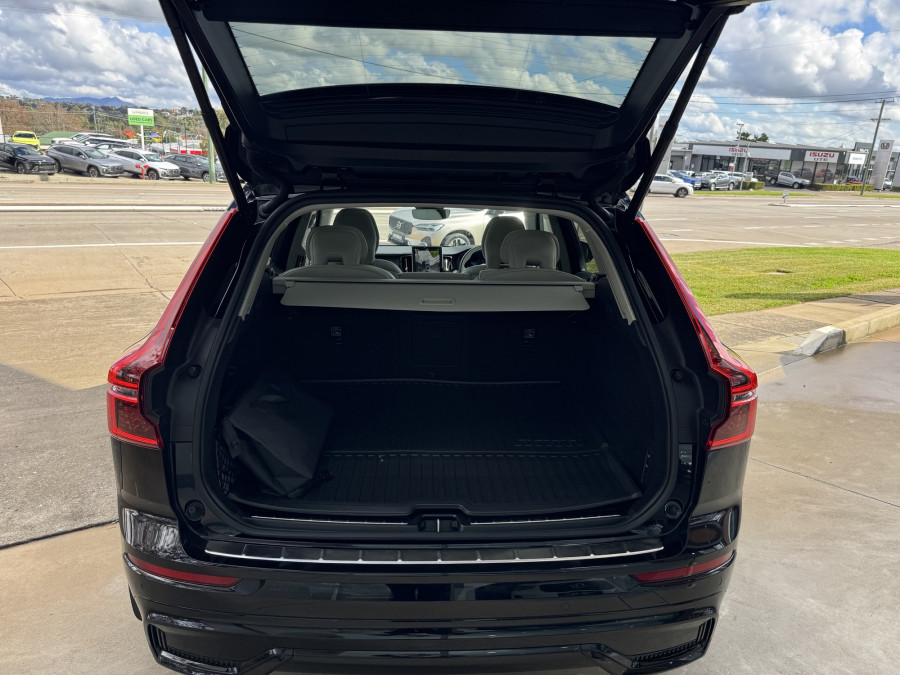 2026 Volvo XC60 UZ Ultra T8 Plug-in Hybrid Dark SUV Image 17