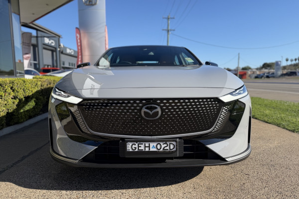 2026 Mazda 6e  E35 Atenza Hatch Image 9