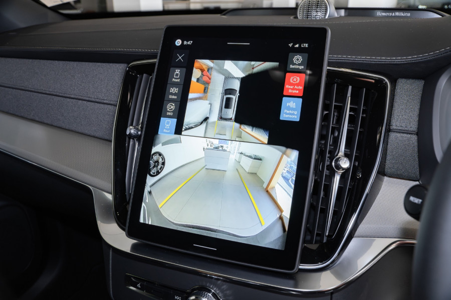 2026 Volvo XC90 L Series  Black Edition SUV Image 19