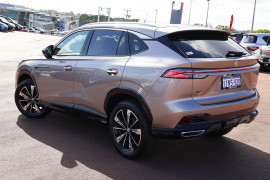 2024 MG HS AS33 Essence SUV