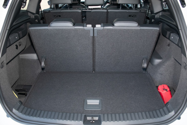 2025 MY26 Volkswagen Tayron R4 195TSI R-Line SUV image 24