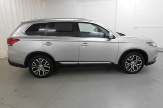 2017 Mitsubishi Outlander ZK LS Suv