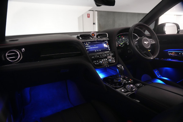 2024 Bentley Bentayga V8 SUV Image 15
