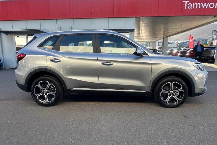 2025 MG ZS ZS32 Essence SUV Image 8