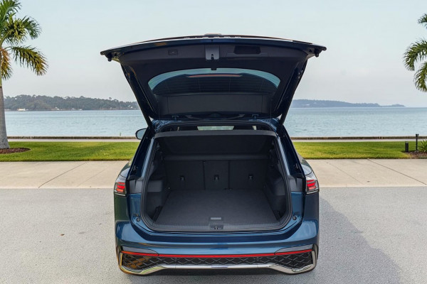 2025 Volkswagen Tiguan CT 150TSI R-Line SUV Image 7