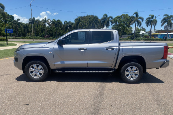 2026 Mitsubishi Triton MV GLX+ Ute Image 8