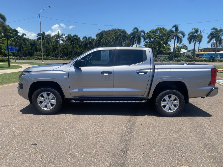 2026 Mitsubishi Triton MV GLX+ Ute Image 8