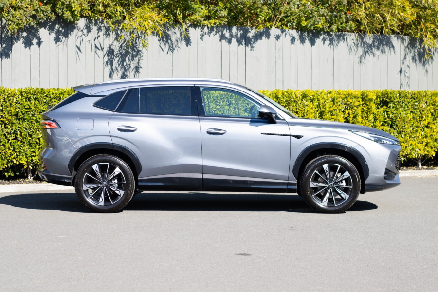 2025 MG HS Essence SUV Image 2