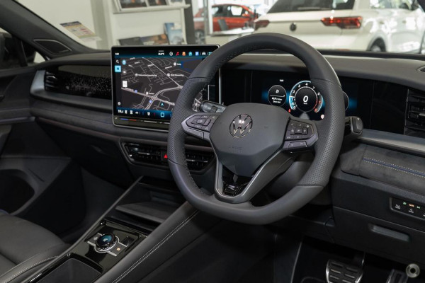 2025 MY26 Volkswagen Tayron R4 195TSI R-Line SUV Image 6