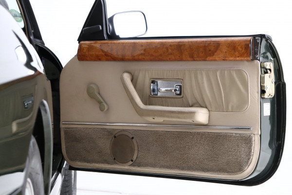 1996 MG RV8 Rover Coupe Image 20