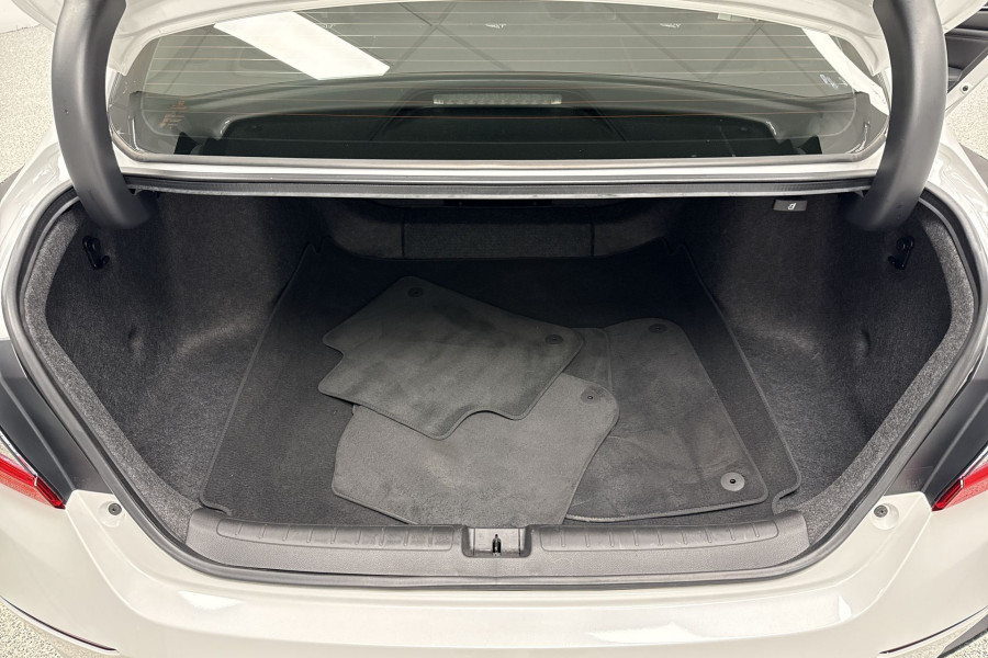 2020 MY21 Honda Accord 10th Gen VTi-LX Sedan Image 16