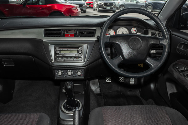 2005 MY6 Mitsubishi Lancer Sedan Image 7