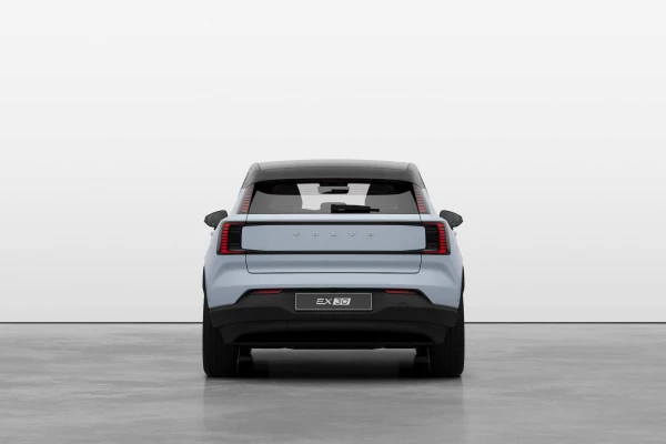 2024 Volvo EX30  Twin Motor Performance Ultra SUV Image 4