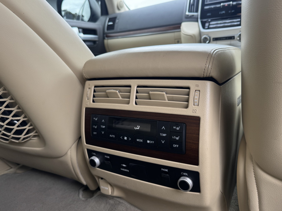 2017 Toyota LandCruiser VDJ200R Sahara SUV Image 19