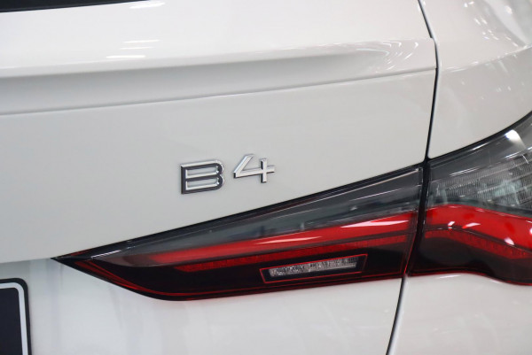 2023 Alpina B4 G26 Autobahn Edition Hatch image 5