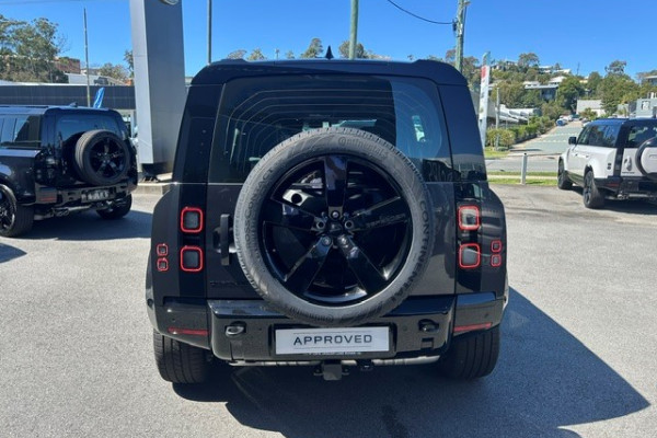 2025 MY26 Land Rover Defender L663 110 D350 X-Dynamic HSE SUV Image 5